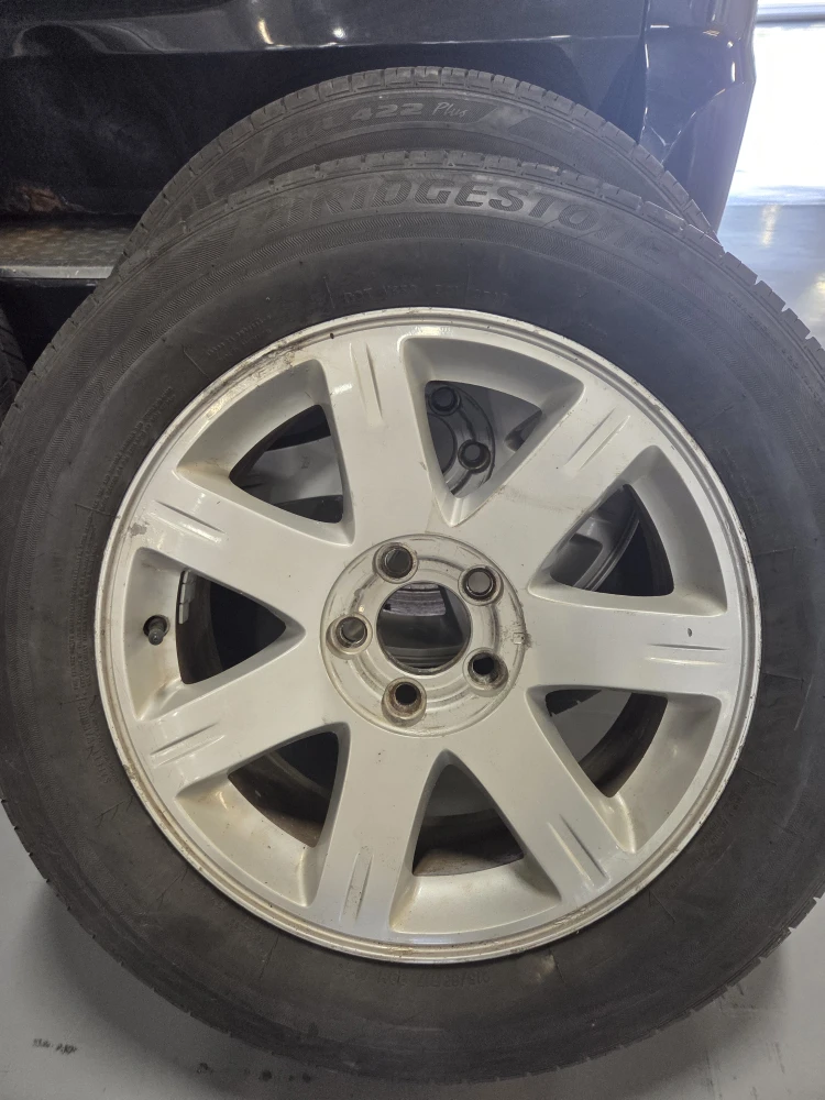 Bridgestone 225 65 R17 - photo 2