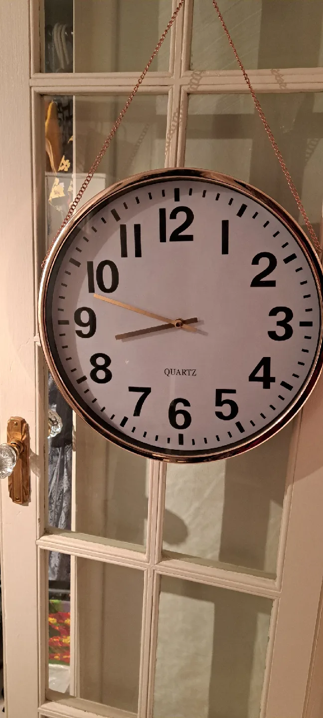 Rose Gold Hanging Wall Clock image indicator(5)