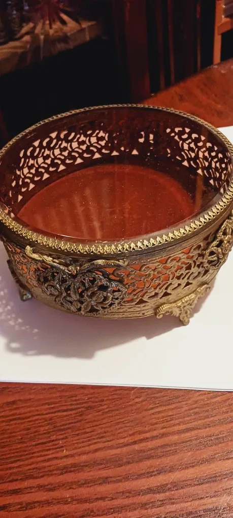 Vintage Ornate Vanity Jewelry Box image indicator(2)