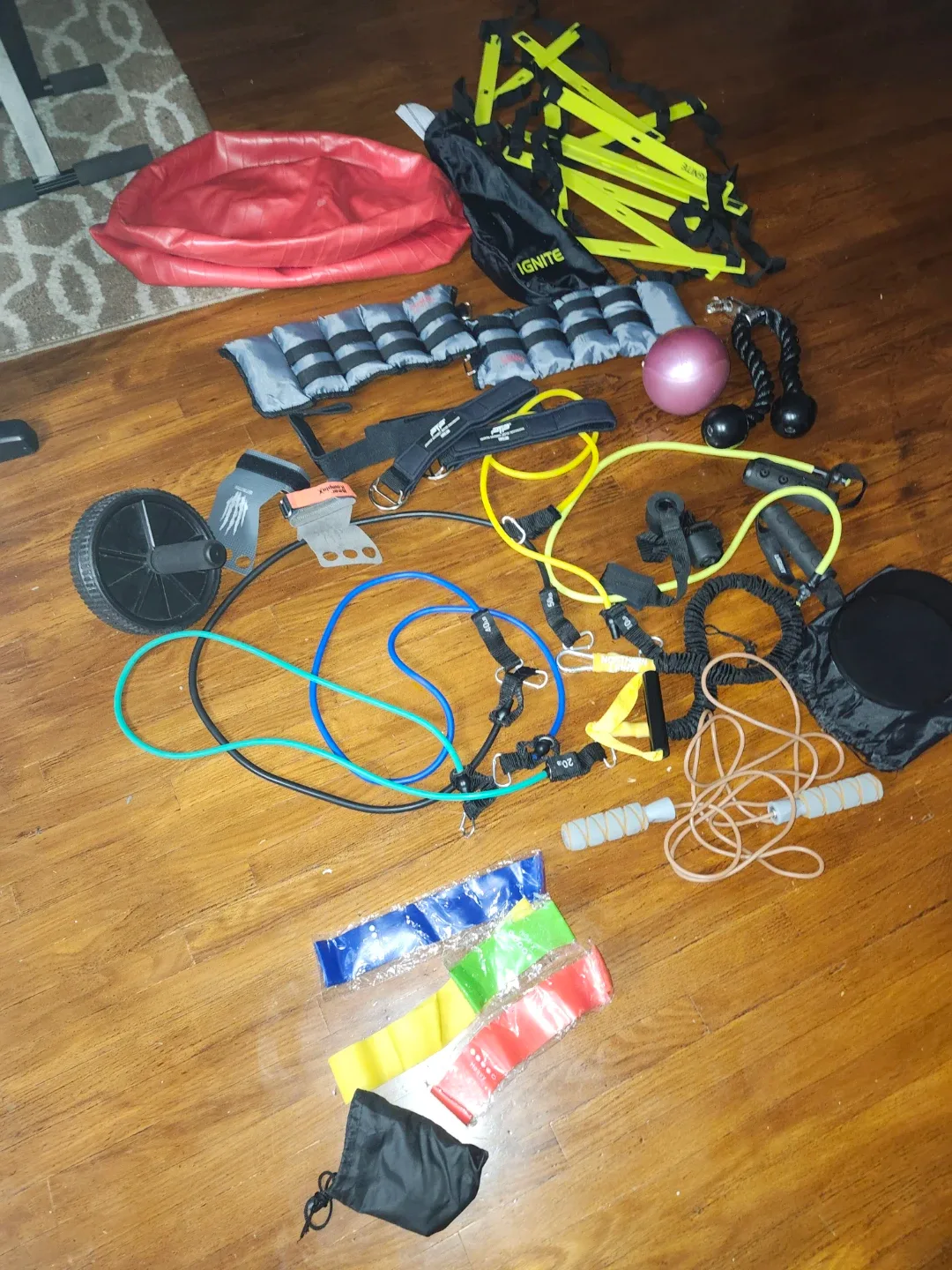 Mixed Home Gym Equipment Set - Everything that you need image indicator(2)