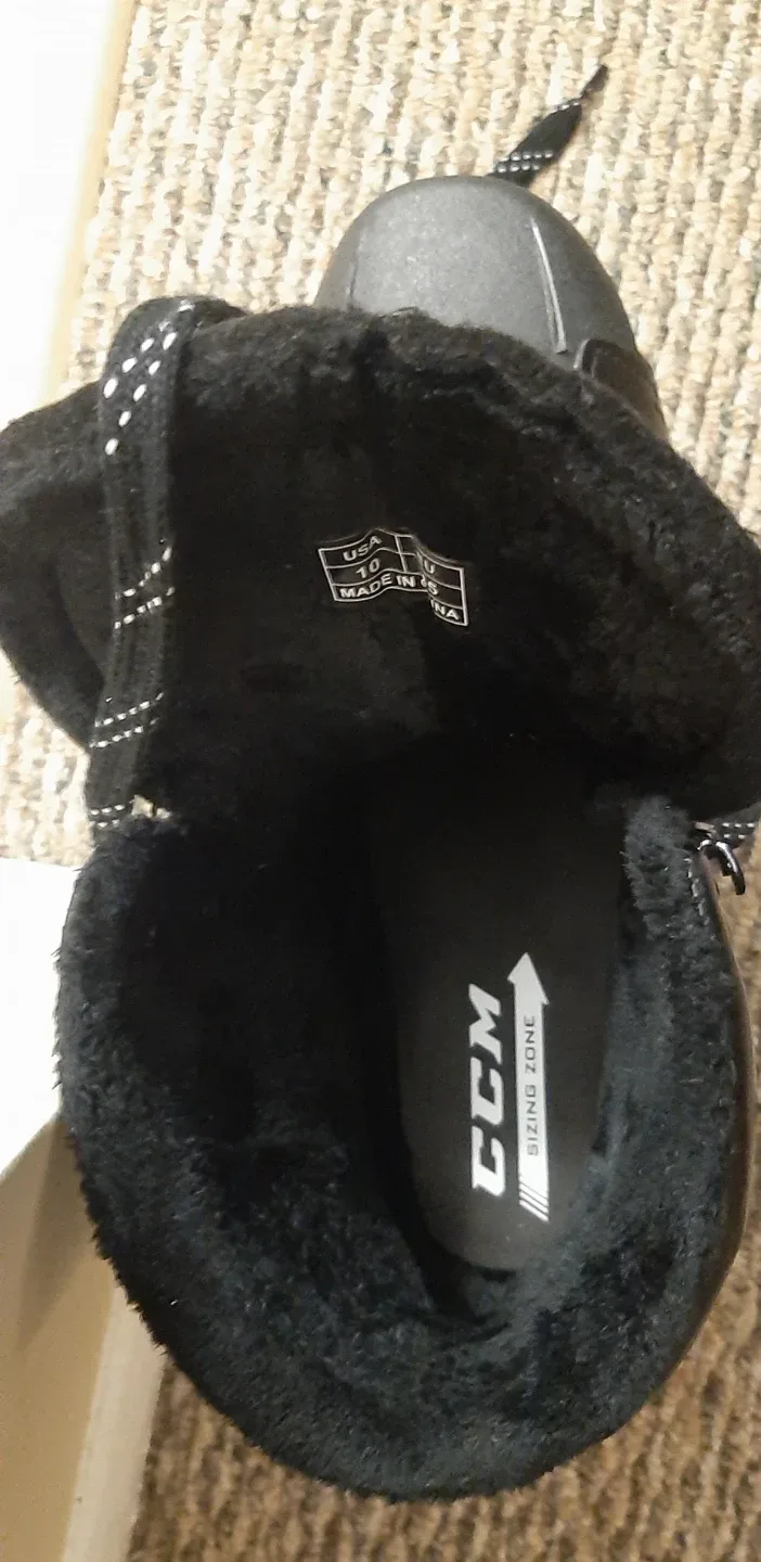 New! Mens Size 10 CCM RW300 Ice Skates with Guards-$60 image indicator(6)