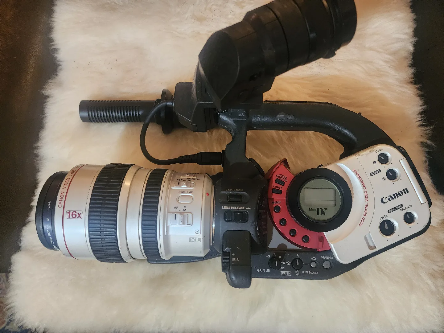 Canon XL1 Camcorder thumbnail