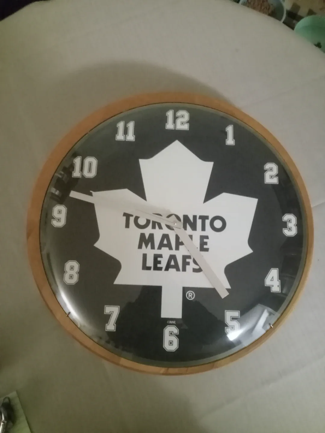 Toronto Maple Leafs Wall Clock image indicator(2)