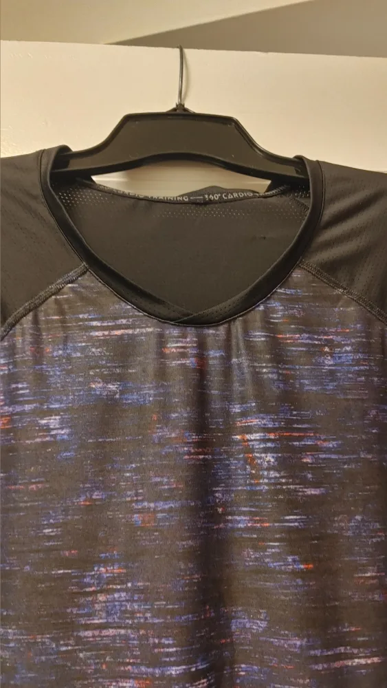 34 Degrees Cardio Training Shirt size Large image indicator(4)