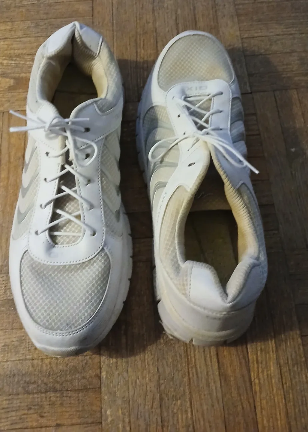 ONIXIO White Sneakers thumbnail