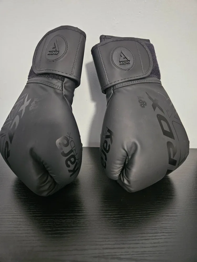 RDX Quadro Dome 3 Boxing Gloves - Black