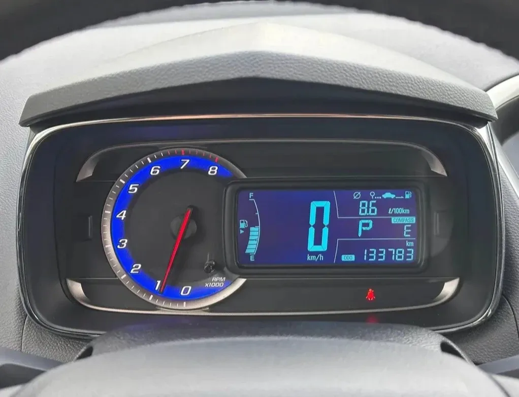 2014 Chevrolet Trax LT - White SUV image indicator(7)