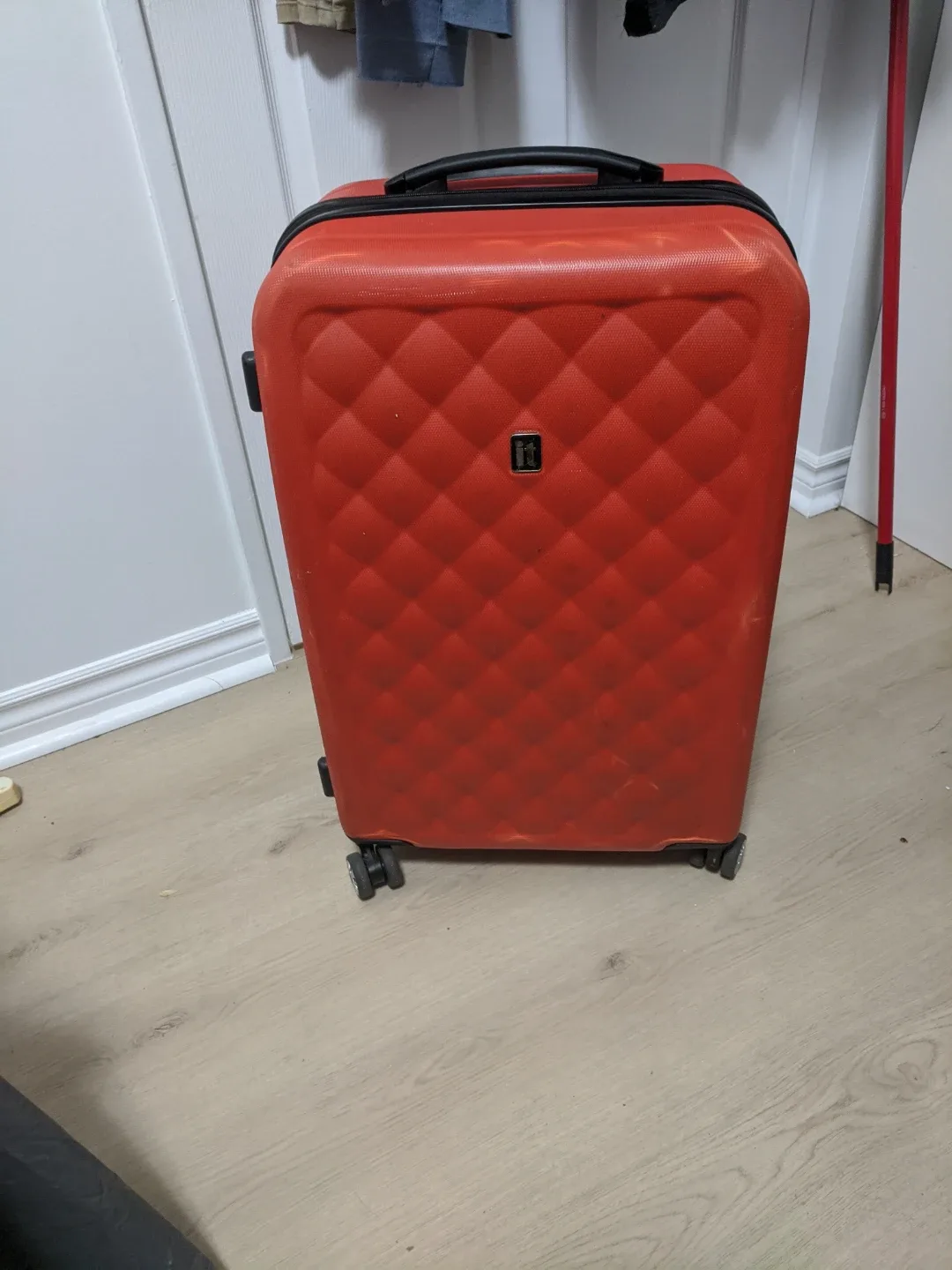 it Luggage  Hardside Suitcase thumbnail