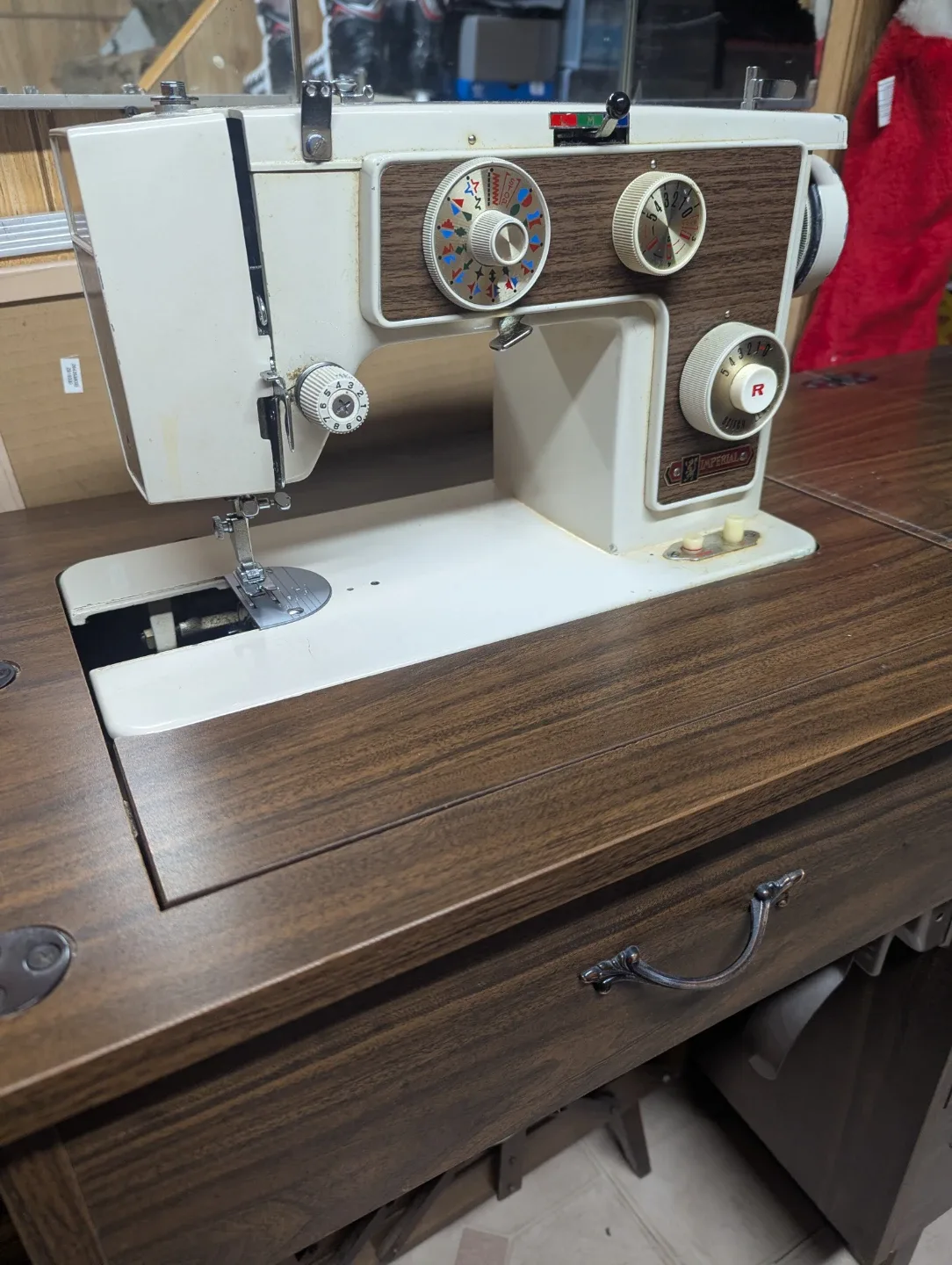 Vintage Imperial sewing machine image indicator(4)