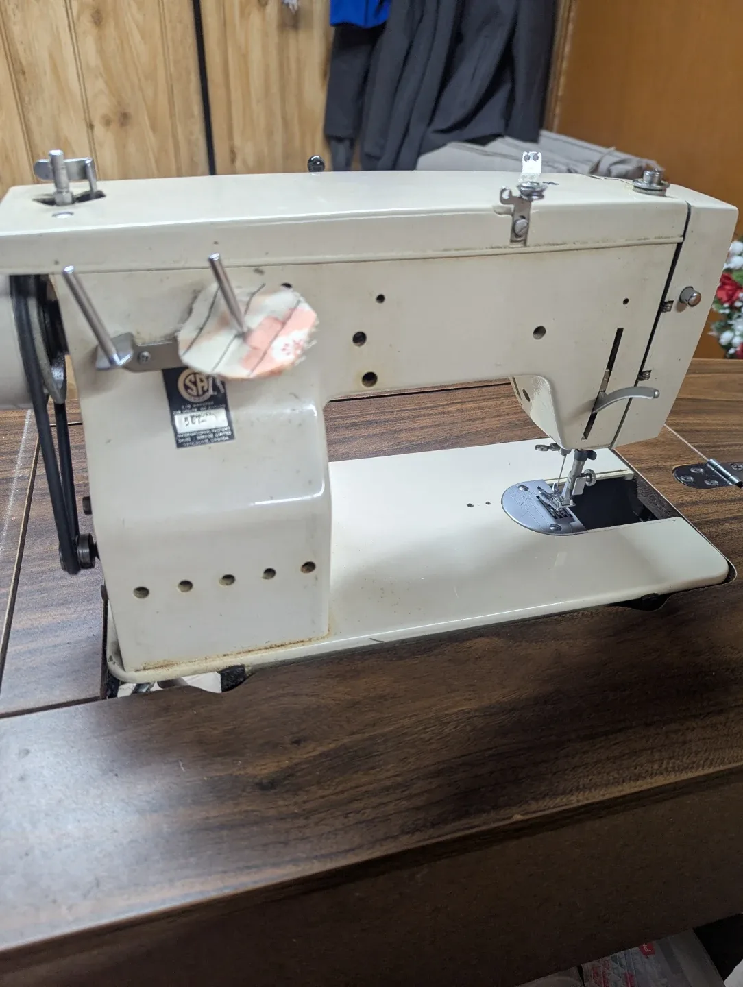 Vintage Imperial sewing machine image indicator(6)