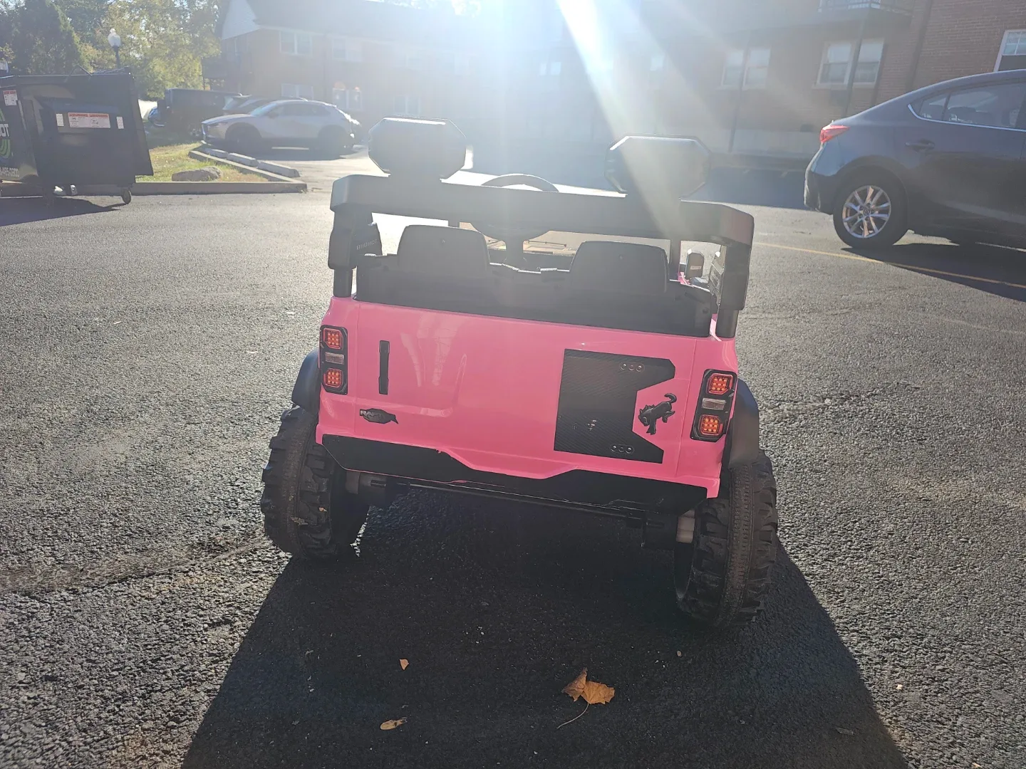 Pink Ford Bronco Kids Ride On Truck image indicator(4)