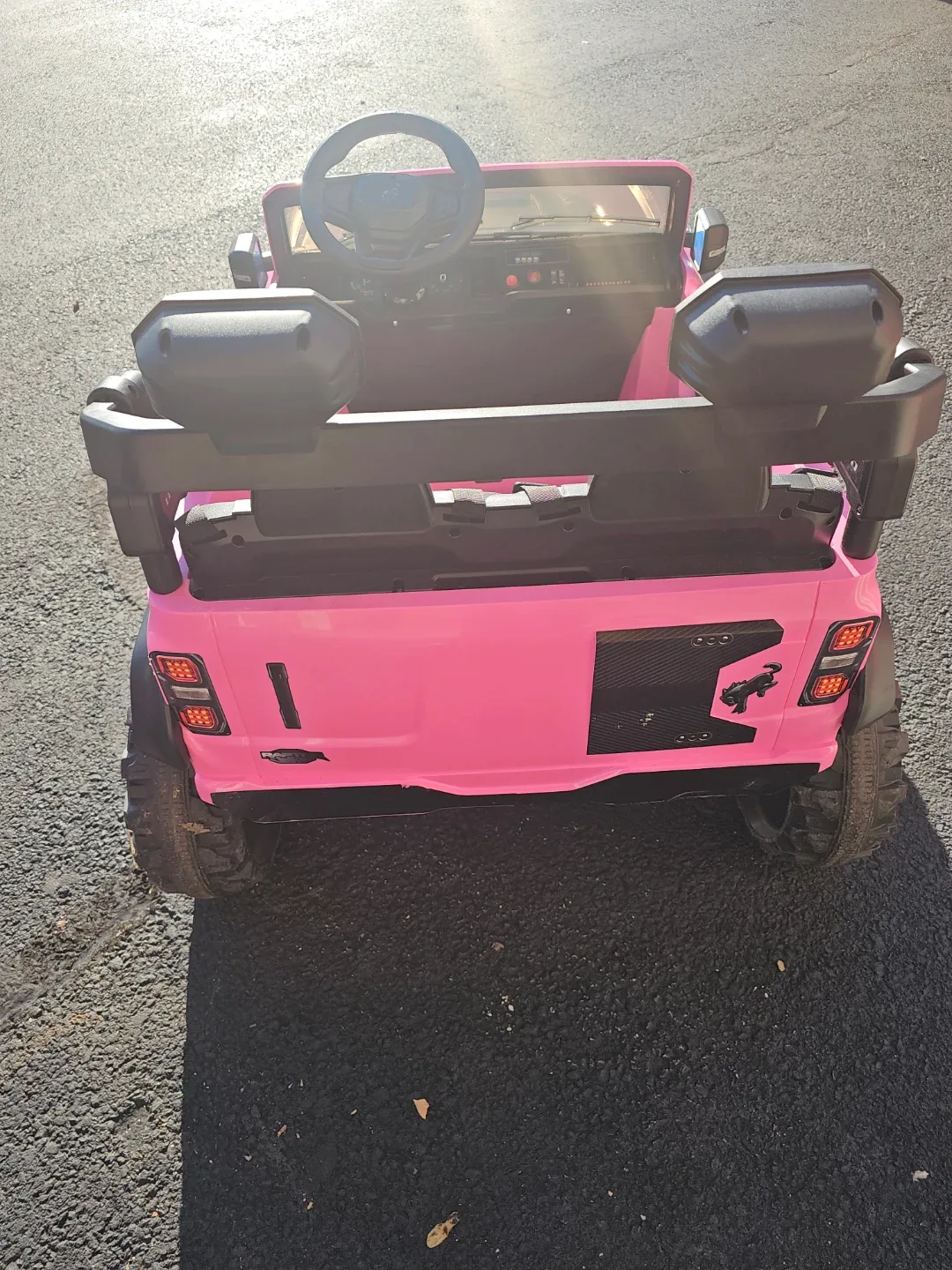 Pink Ford Bronco Kids Ride On Truck image indicator(10)