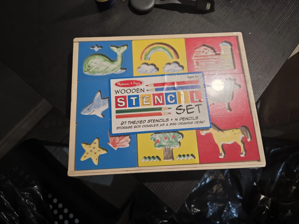 Brand new Melissa & Doug Wooden Stencil Set, Ages 4+