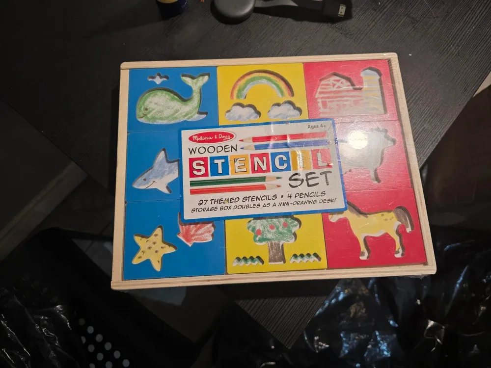 Brand new Melissa & Doug Wooden Stencil Set, Ages 4+