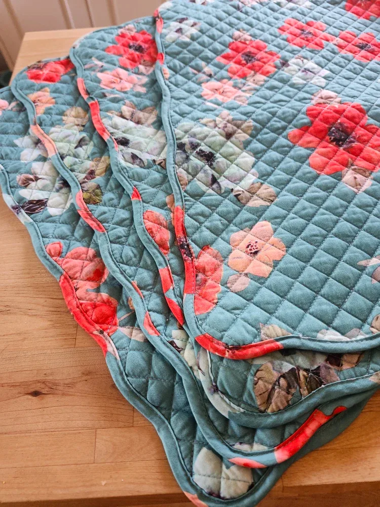 Floral Quilted Placemats - Set of 4 image indicator(2)