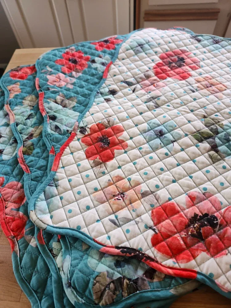 Floral Quilted Placemats - Set of 4 image indicator(5)