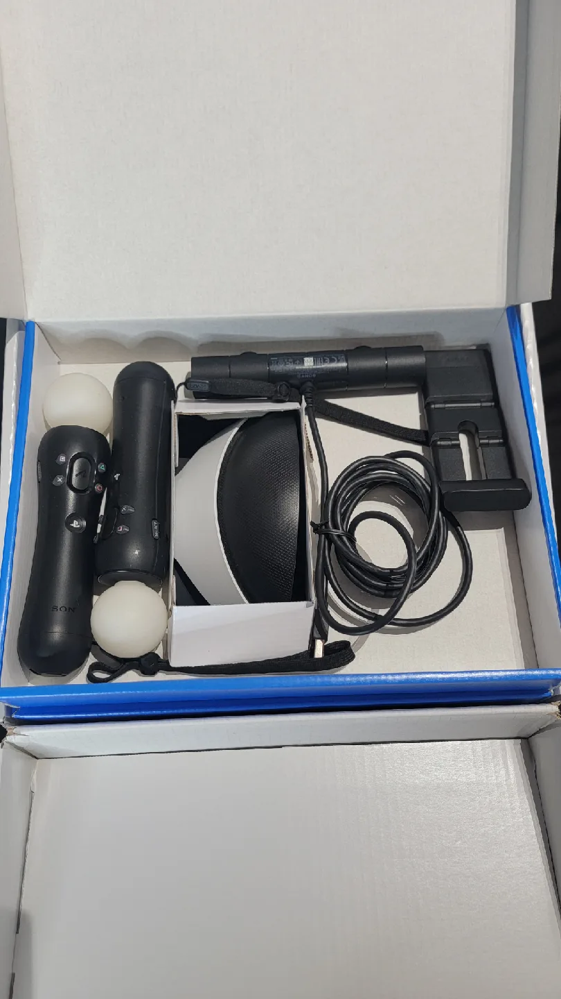 Sony PlayStation VR Bundle - Great Condition! image indicator(5)
