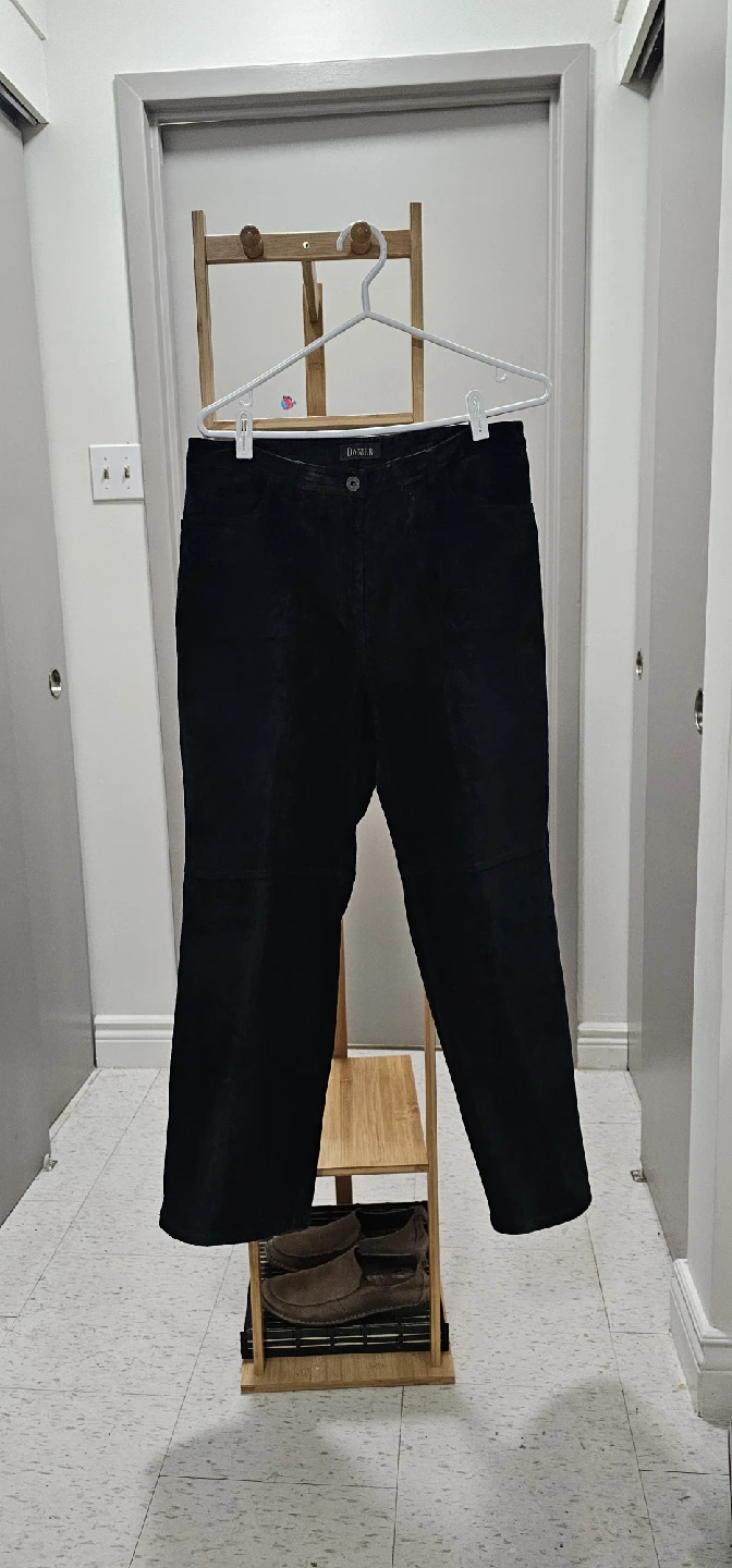 Danier Black Suede Pants - Size 10