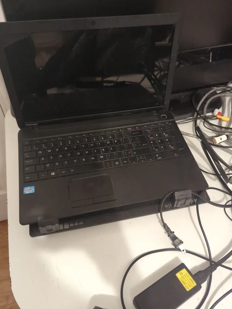 Toshiba Laptop - Black