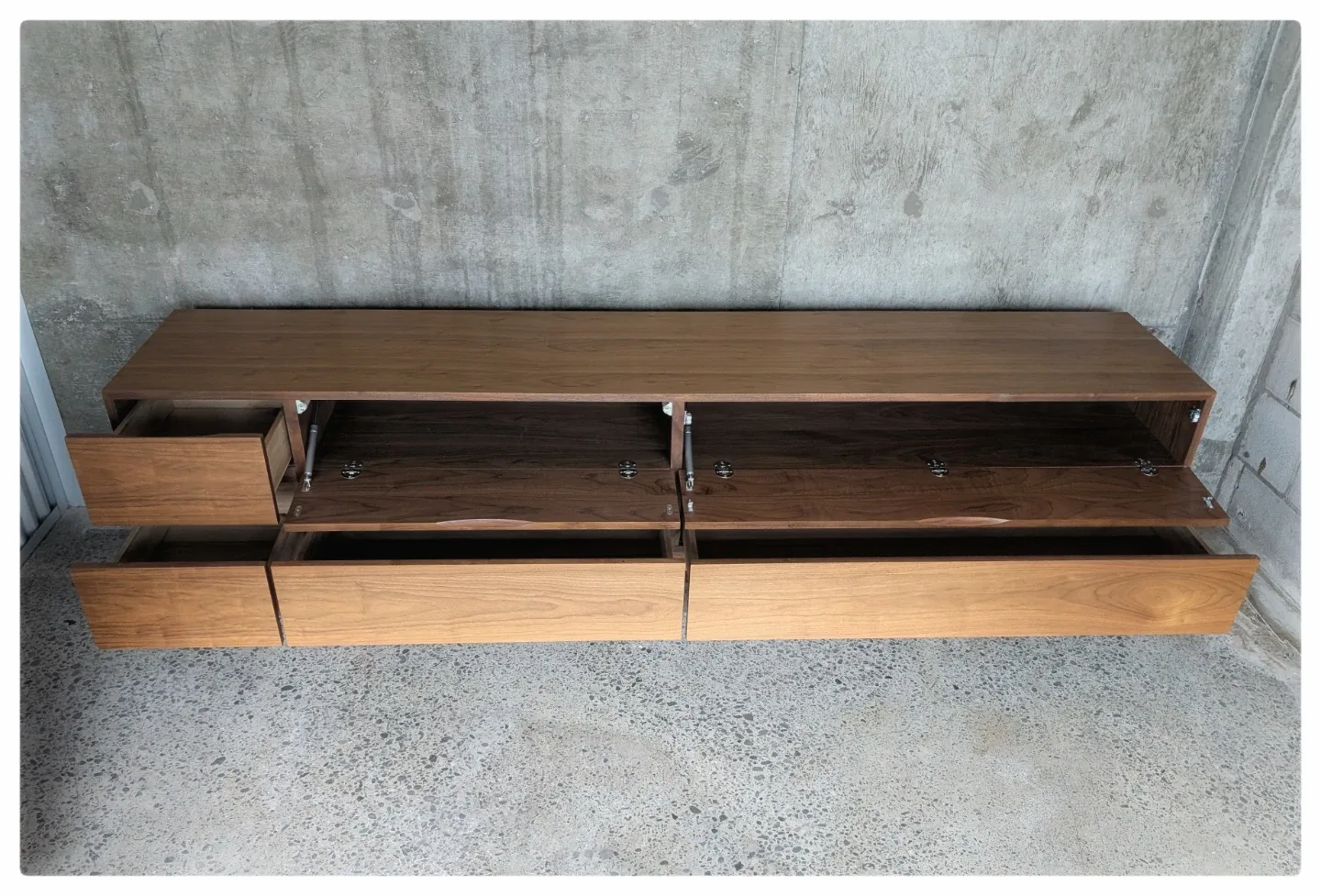 Walnut sideboard/credenza/media unit image indicator(4)