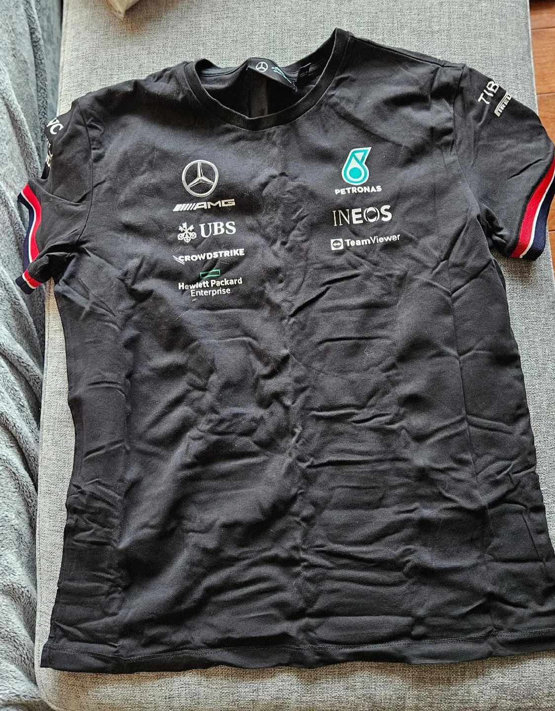 Mercedes-AMG Petronas F1 Team Women's T-Shirt - Size L thumbnail