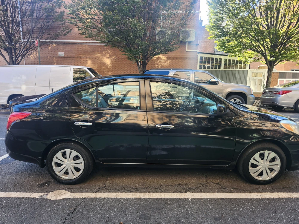 2013 NISSAN VERSA SV - photo 3