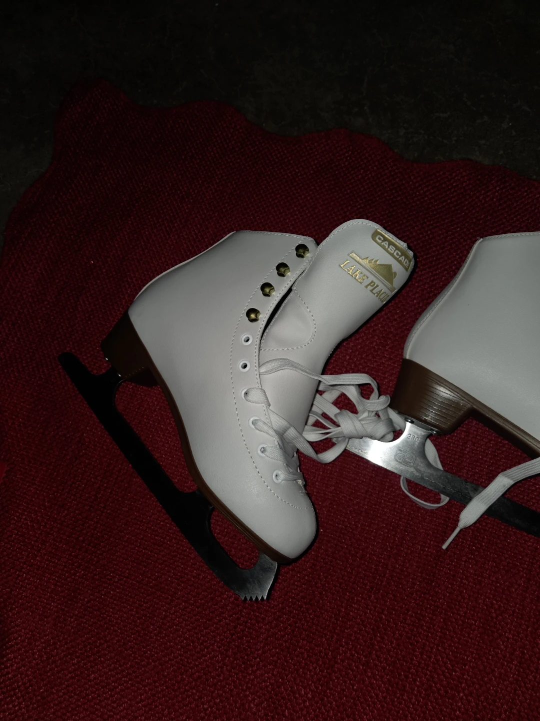 Cascade Lake Placid White Ice Skates - Women's Size 7