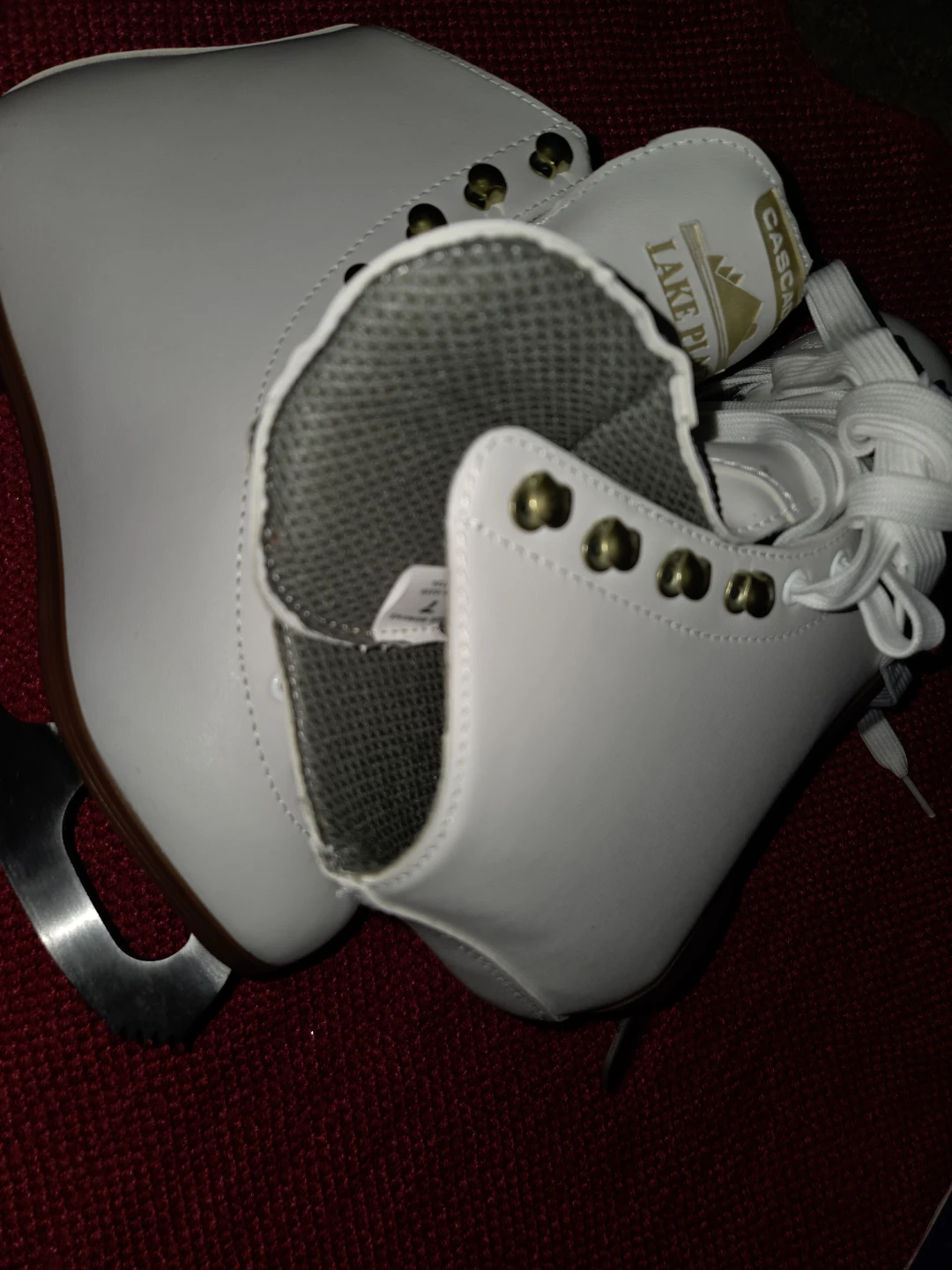 Cascade Lake Placid White Ice Skates - Women's Size 7 - photo 2