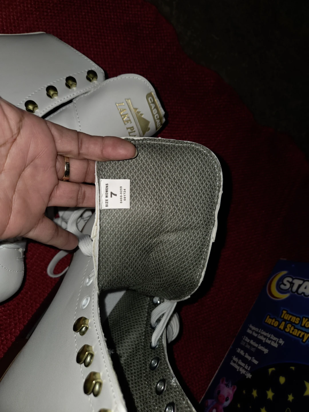 Cascade Lake Placid White Ice Skates - Women's Size 7 - photo 3