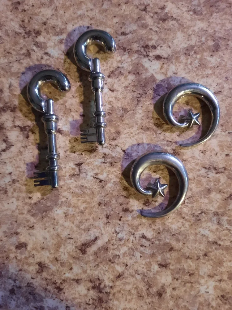 Body Jewelry Lot: Key & Star Tapers image indicator(2)