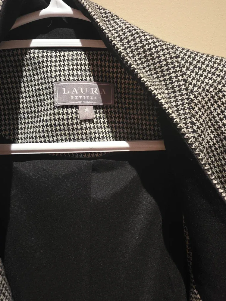 Laura Petites Houndstooth Blazer - Size 4 image indicator(2)