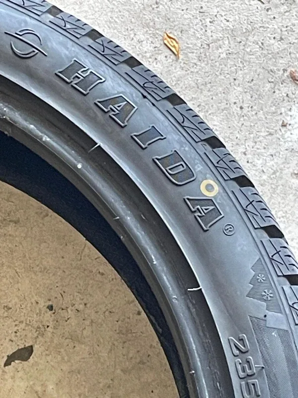 Haida Winter Tires 235/40R19 image indicator(5)