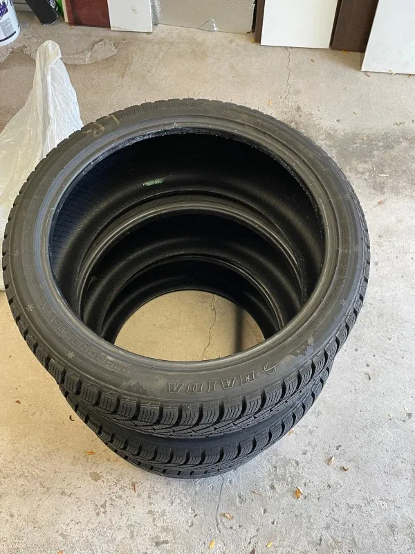 Haida Winter Tires 235/40R19 image indicator(6)