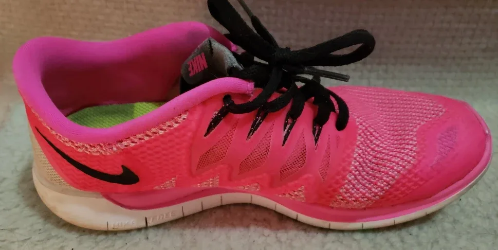 Nike Free 5.0 Running Shoes - Pink, Size 7.5 image indicator(6)