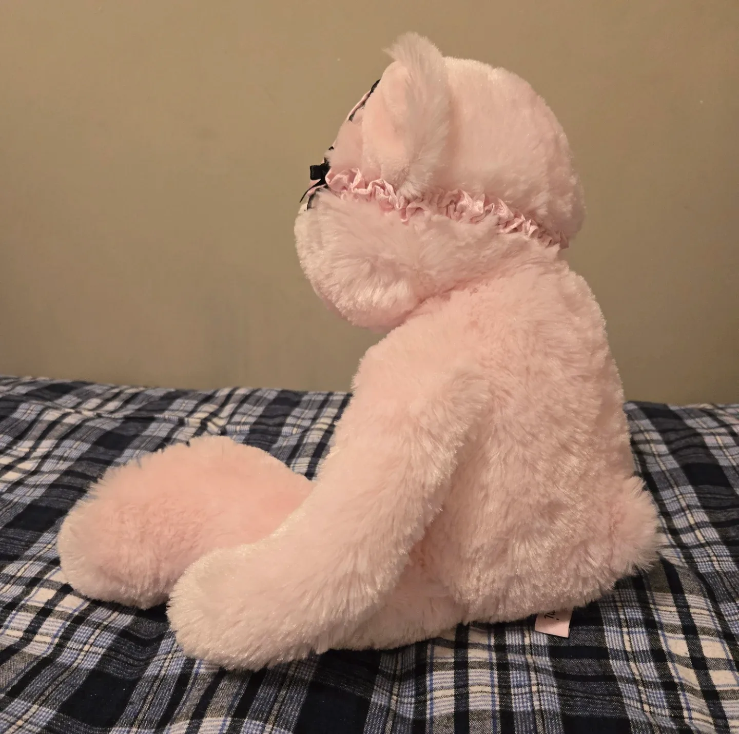 2009 Holiday Edition La Senza Bear Mimi image indicator(3)