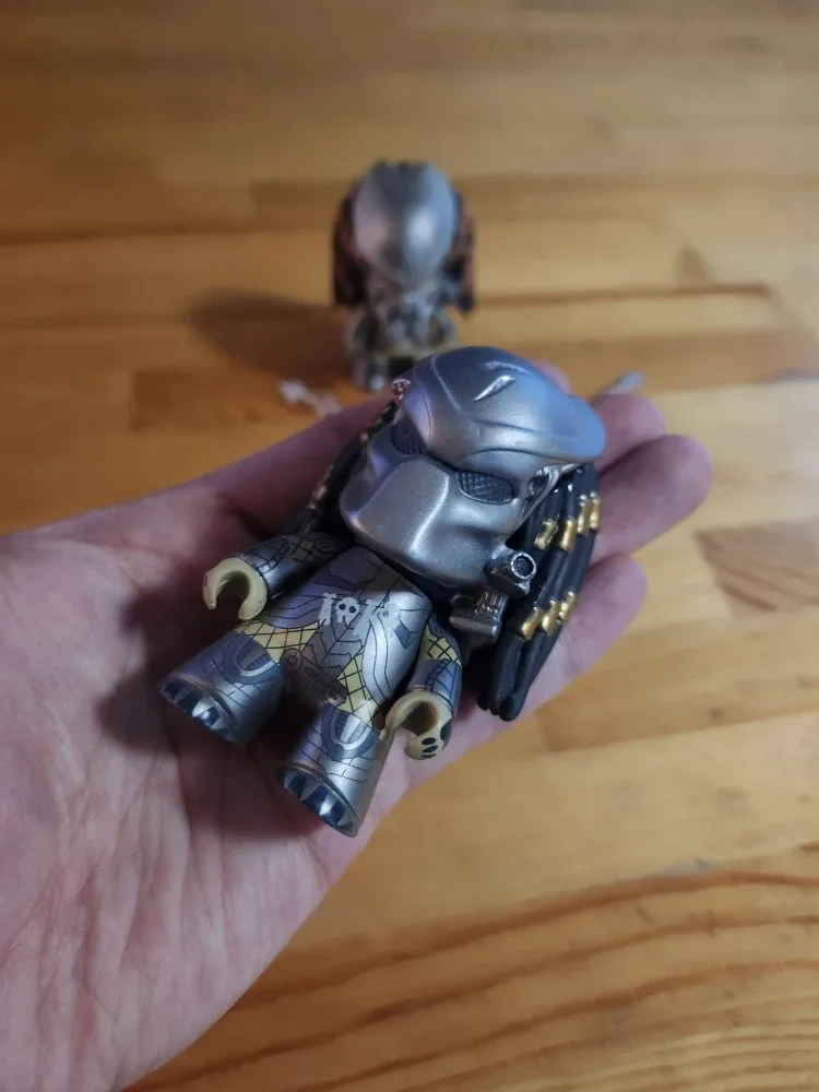 Alien vs. Predator TITANS Vinyl Figures Set image indicator(6)