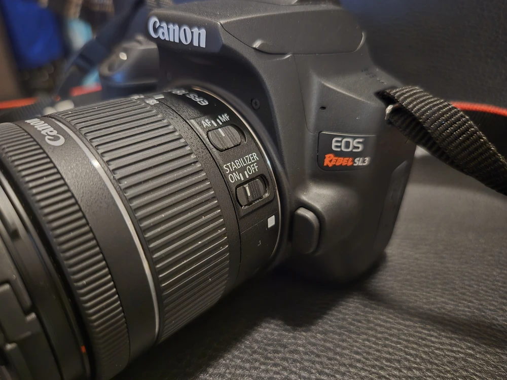 Canon EOS Rebel SL3 with EF-S 18-55mm Lens - photo 2