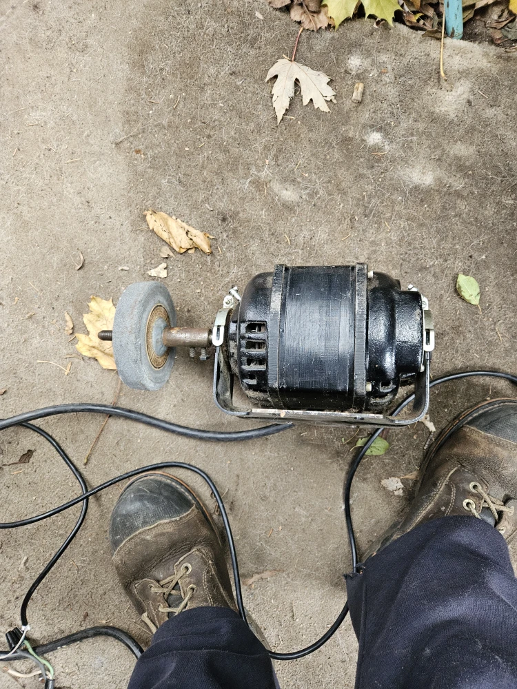 Vintage Electric Motor - photo 2