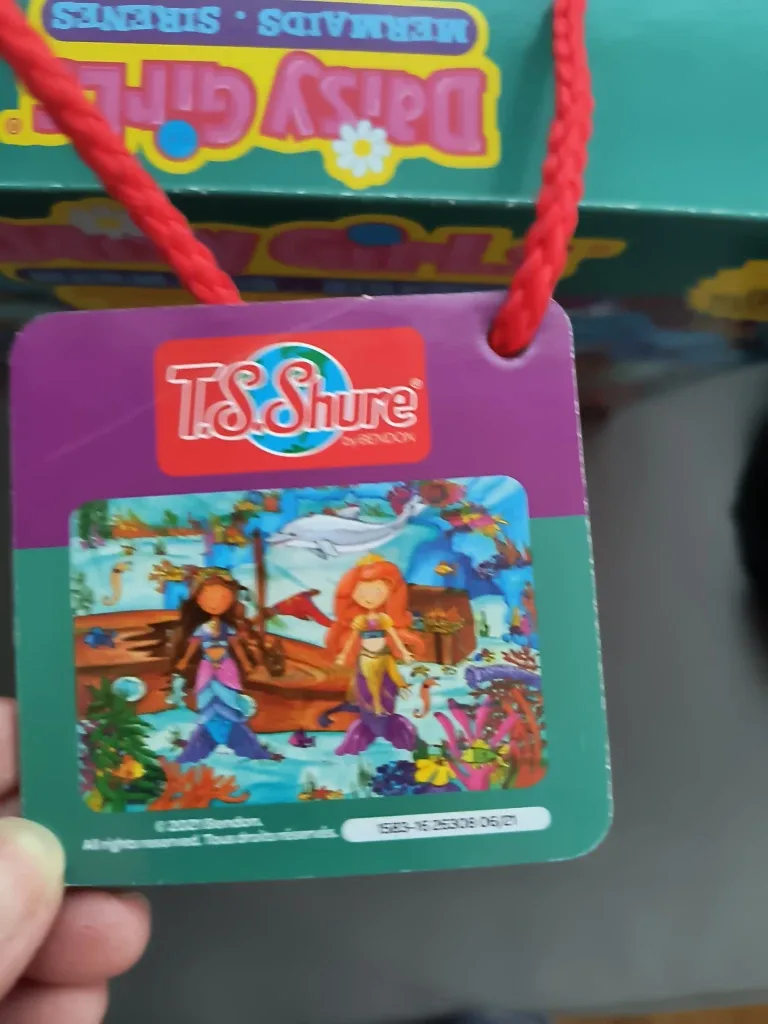 T.S. Shure Daisy Girls Mermaids 24-Piece Jumbo Floor Puzzle image indicator(6)