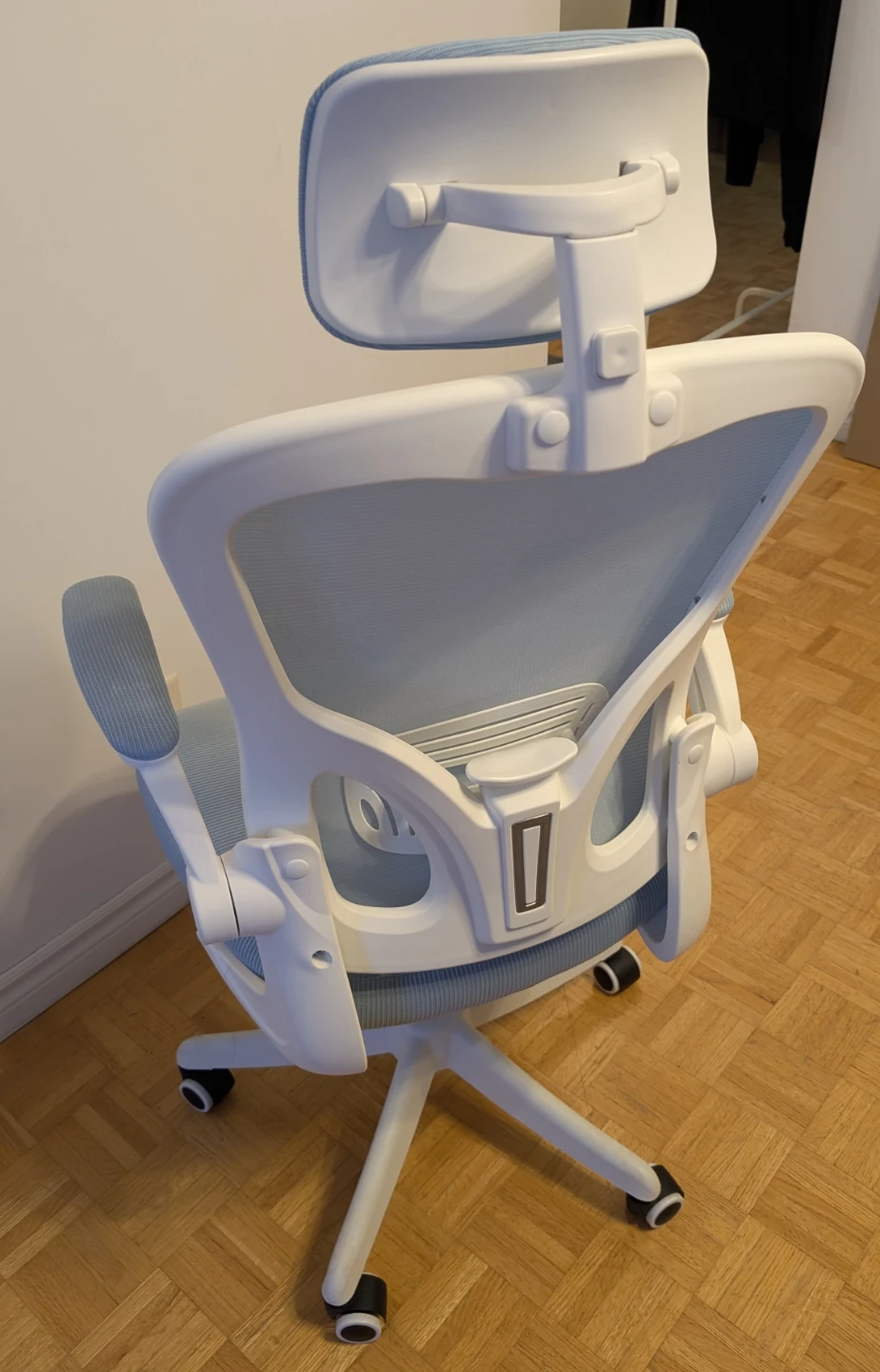 (Used) Ergonomic Office Chair / Gaming Chair - photo 5