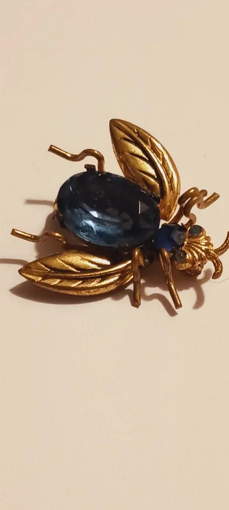 Beautiful Czechoslovakian Crystal Glass Fly Brooch