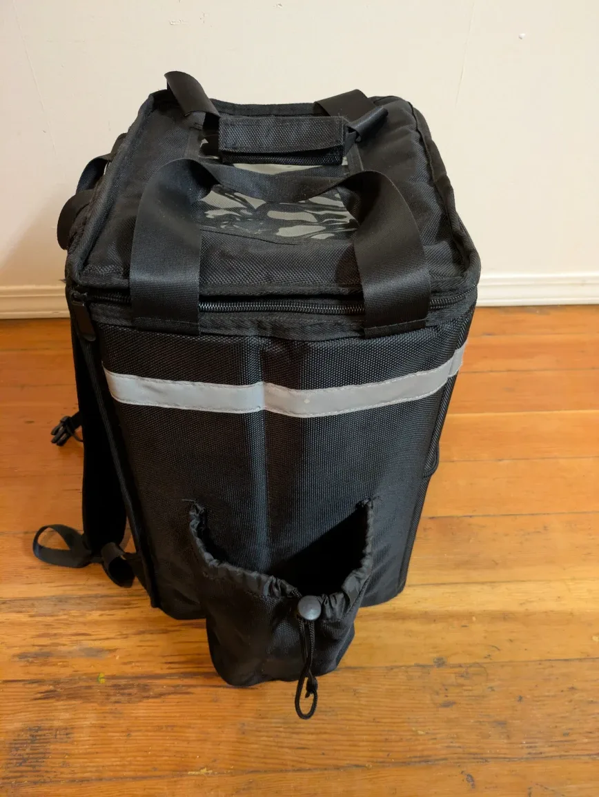 Black Insulated Food Delivery Backpack image indicator(3)