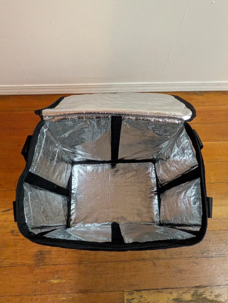 Black Insulated Food Delivery Backpack image indicator(4)