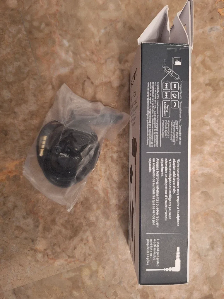 Sony MDR-EX15AP In-Ear Headphones - Black image indicator(4)