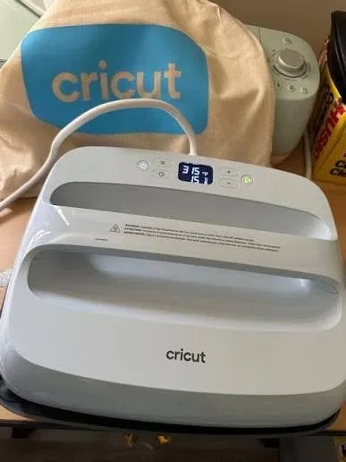 Cricut EasyPress 2 Heat Press Machine