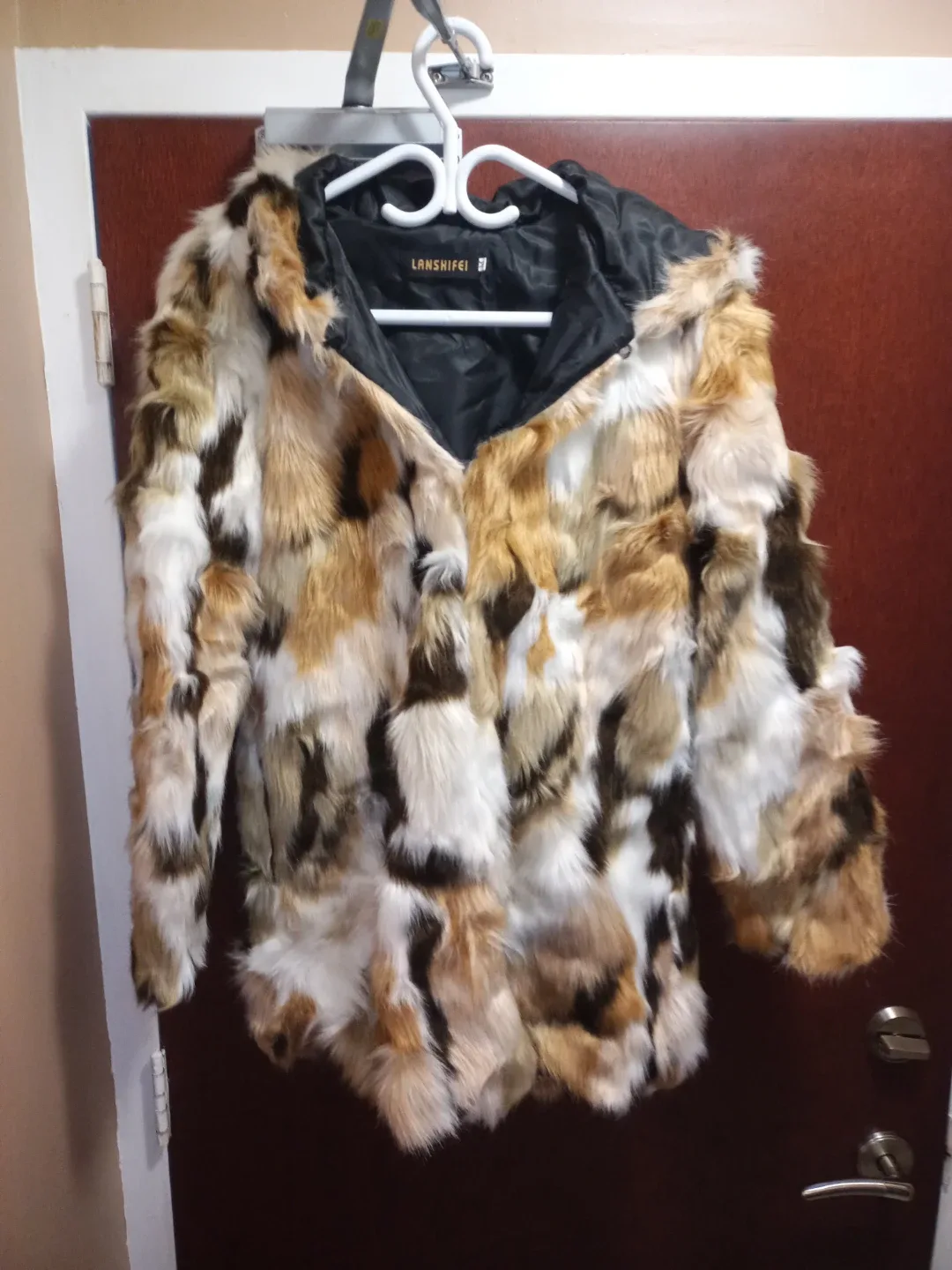 Lanshifei Faux Fur Coat - Size M thumbnail