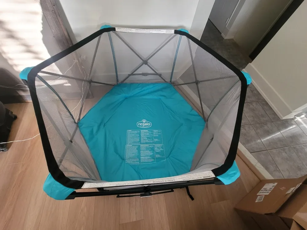 NEW Regalo Portable Play Yard image indicator(5)