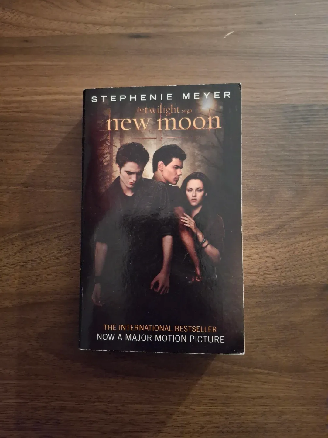 🥕New Moon (Twilight Saga) by Stephenie Meyer thumbnail