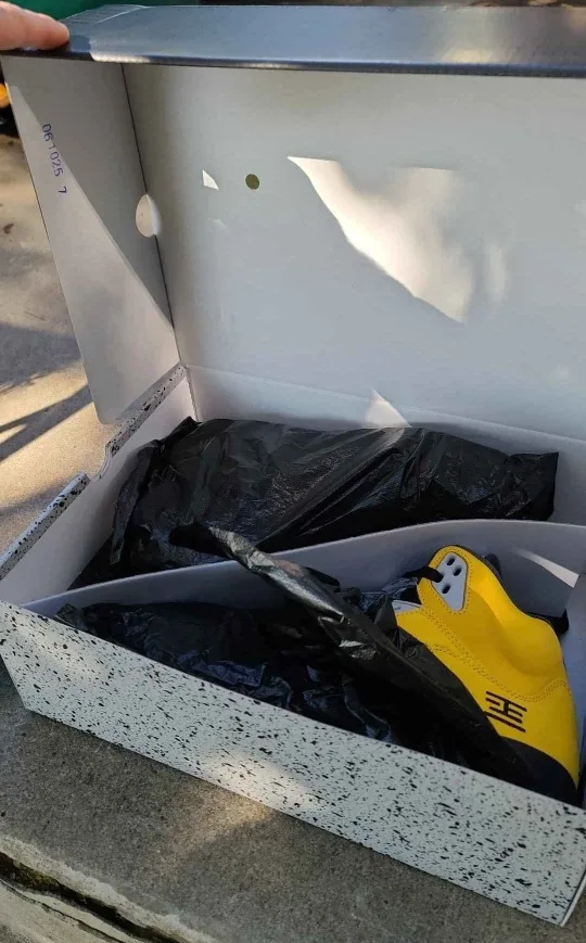 THE JORDAN 5 TOKYO 2025 image indicator(5)