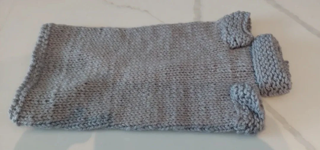 Handmade Grey Knit Dog Sweater image indicator(4)